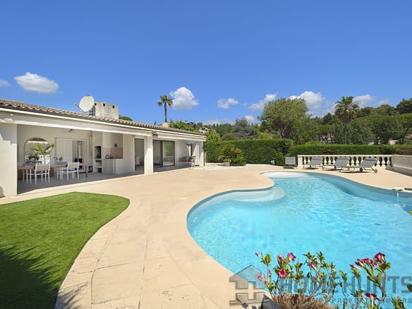 4 Bedroom Villa/House in Villeneuve Loubet 6