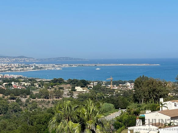 4 Bedroom Villa/House in Villeneuve Loubet 3