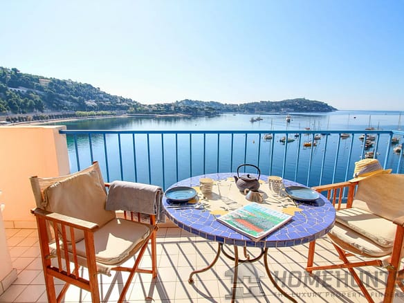 2 Bedroom Apartment in Villefranche Sur Mer 9