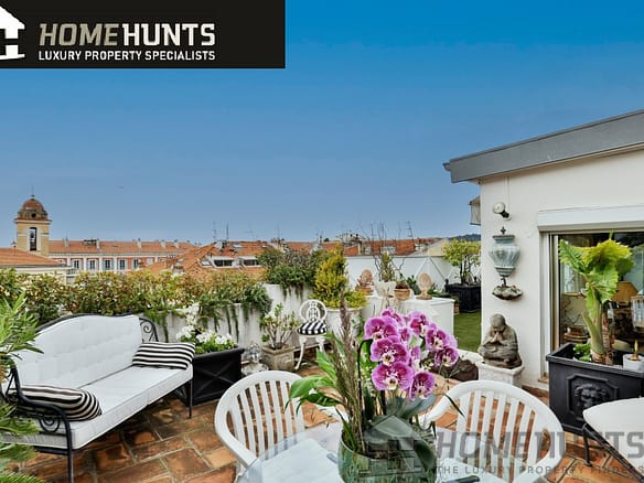 2 Bedroom Apartment in Nice - City 14