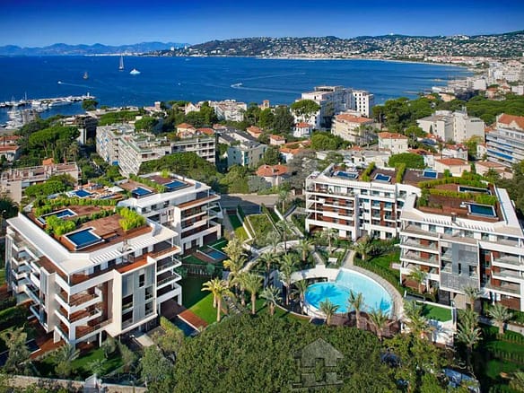 3 Bedroom Apartment in Cap D Antibes 6