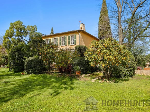 4 Bedroom Villa/House in La Londe Les Maures 32