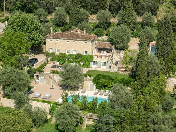 7 Bedroom Villa/House in Grasse 36