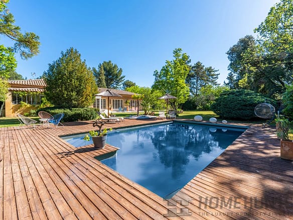 6 Bedroom Villa/House in Aix En Provence 20