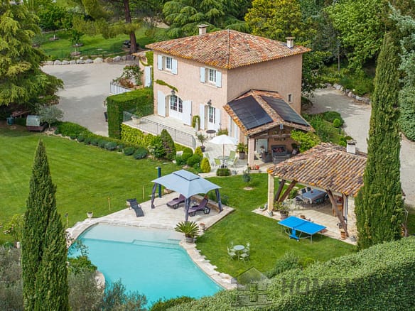 4 Bedroom Villa/House in Aix En Provence 18