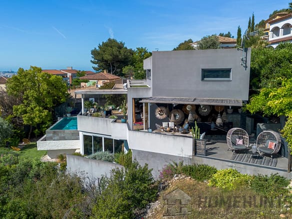 4 Bedroom Villa/House in Marseille 12