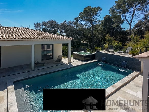 4 Bedroom Villa/House in Uzes 5