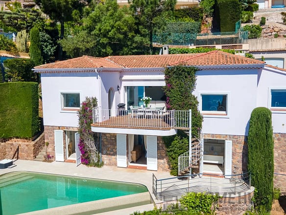 4 Bedroom Villa/House in Theoule Sur Mer 34