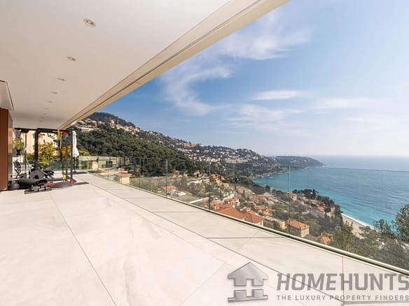 11 Bedroom Villa/House in Roquebrune Cap Martin 4