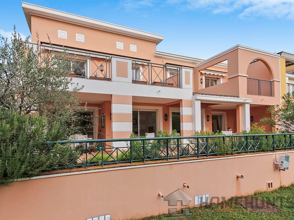 4 Bedroom Villa/House in Mougins 5