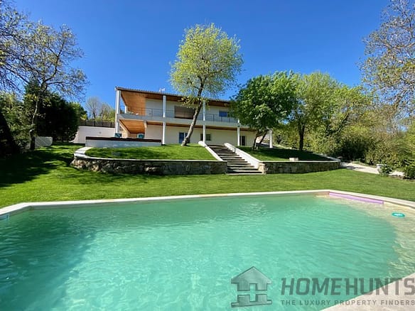 4 Bedroom Villa/House in Chateauneuf Grasse 36