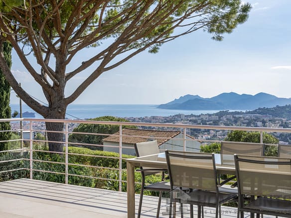 5 Bedroom Villa/House in Cannes 18