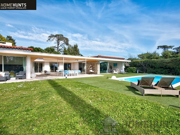 7 Bedroom Villa/House in Nice 2