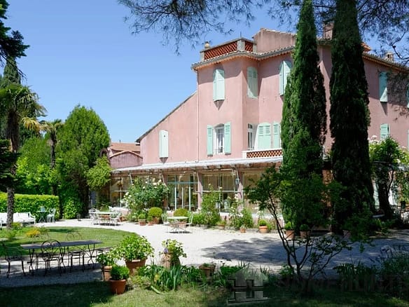 7 Bedroom Villa/House in Plan D Orgon 8