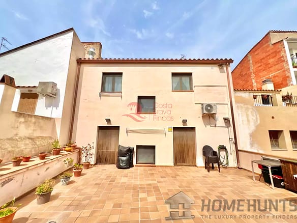 4 Bedroom Villa/House in Palamos 6