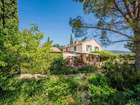 7 Bedroom Villa/House in Puyvert 12