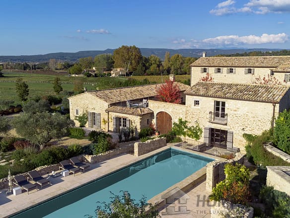 7 Bedroom Villa/House in Oppède 8