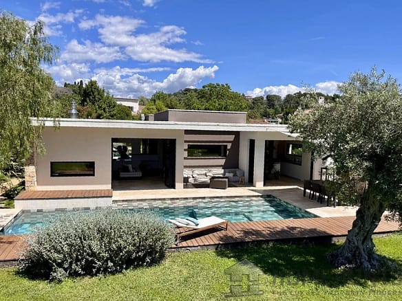 4 Bedroom Villa/House in Biot 3