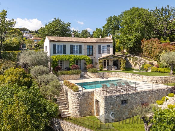 4 Bedroom Villa/House in Chateauneuf Grasse 20