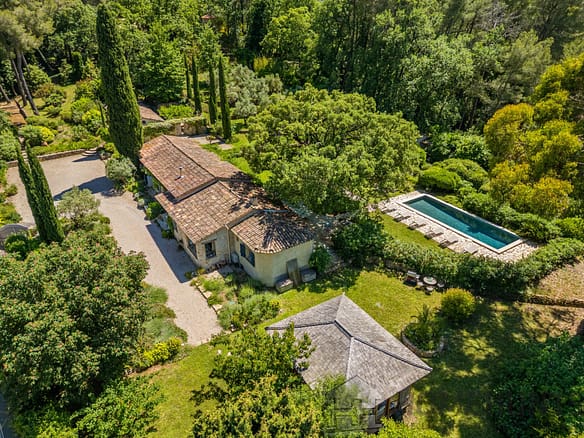 5 Bedroom Villa/House in Opio 5