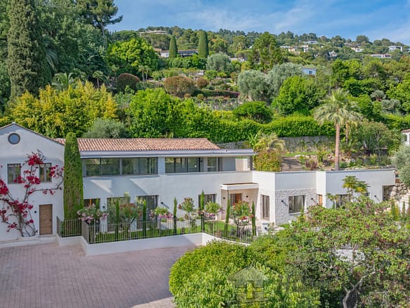 6 Bedroom Villa/House in Cannes 34