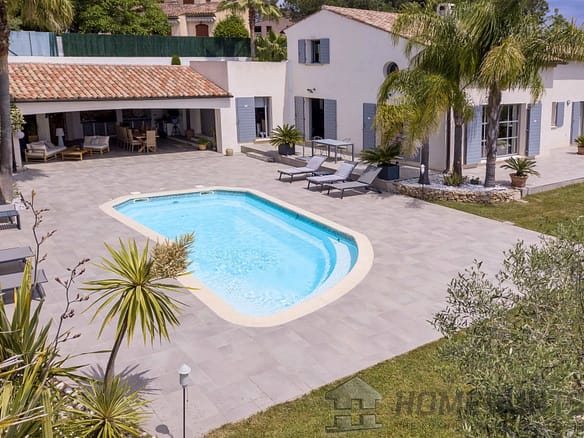 4 Bedroom Villa/House in Valbonne 24
