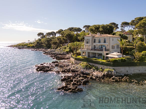 5 Bedroom Villa/House in Cap D Antibes 3