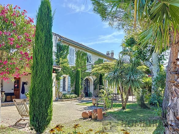 4 Bedroom Villa/House in St Remy De Provence 5