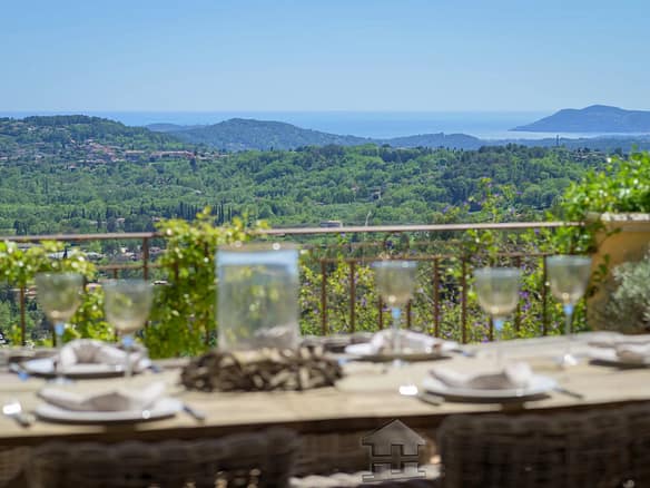 4 Bedroom Villa/House in Chateauneuf Grasse 16