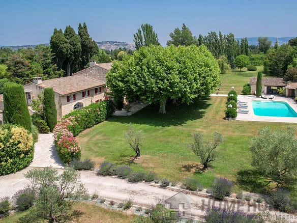 6 Bedroom Villa/House in Plan D Orgon 34
