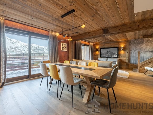 4 Bedroom Apartment in Meribel 3