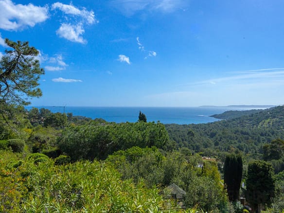 6 Bedroom Villa/House in Cap Benat 2