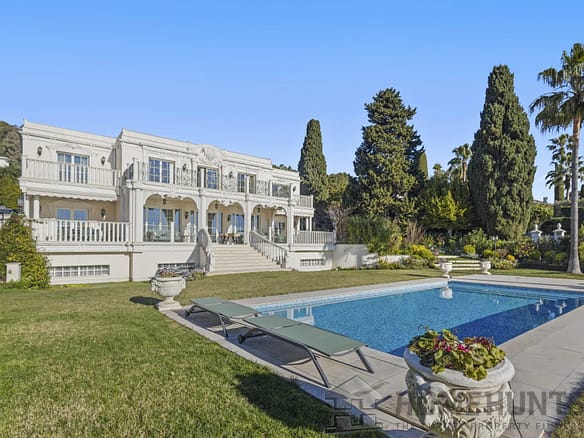 8 Bedroom Villa/House in Cannes 5
