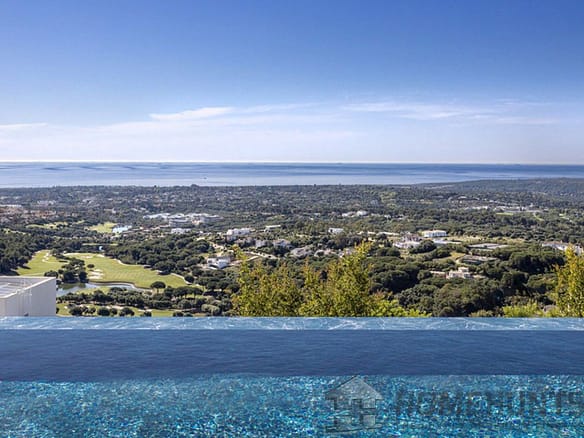 6 Bedroom Villa/House in Sotogrande 10