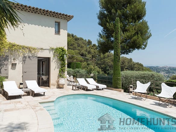 5 Bedroom Villa/House in La Colle Sur Loup 34