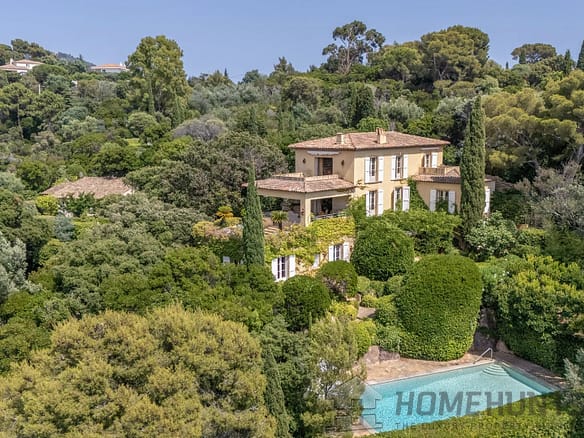 7 Bedroom Villa/House in Rayol Canadel Sur Mer 2