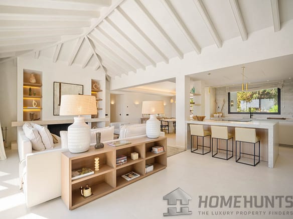 4 Bedroom Villa/House in Nueva Andalucía 12