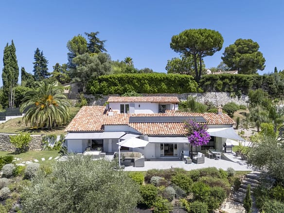 4 Bedroom Villa/House in Mougins 8
