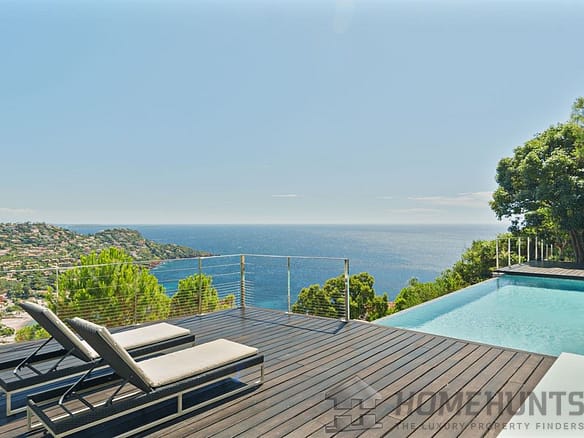 3 Bedroom Villa/House in Le Trayas 30