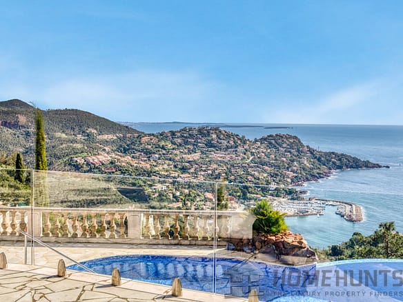 4 Bedroom Villa/House in Theoule Sur Mer 3