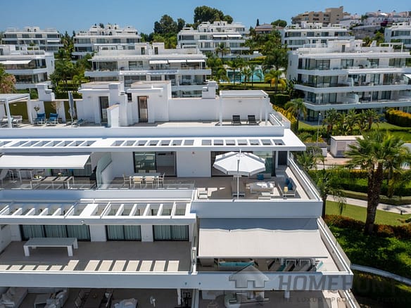 3 Bedroom Apartment in Benahavís 5