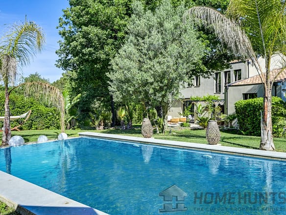 5 Bedroom Villa/House in Aix En Provence 24