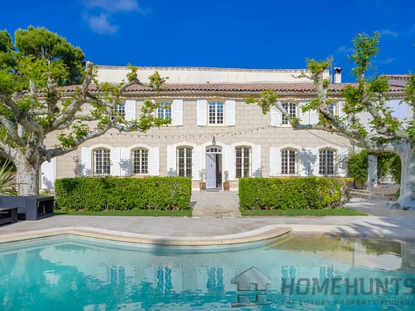5 Bedroom Villa/House in Marseille 5