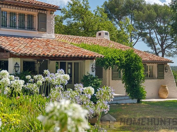 7 Bedroom Villa/House in Le Rouret 9