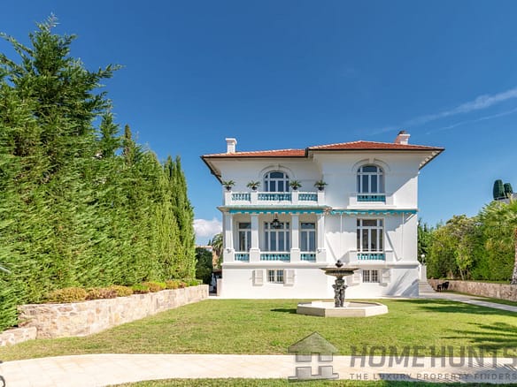 5 Bedroom Villa/House in St Raphael 2