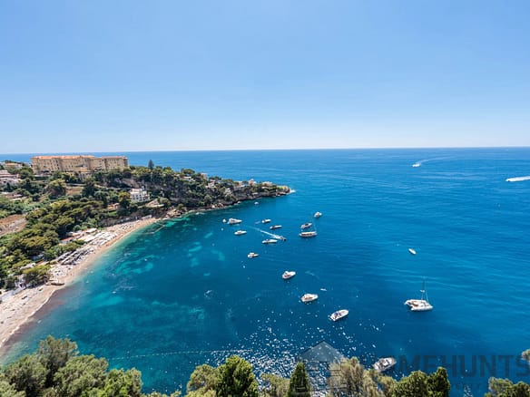 4 Bedroom Apartment in Cap D Ail 28