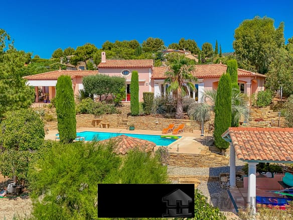 4 Bedroom Villa/House in La Cadiere D Azur 3