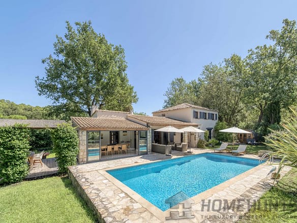 4 Bedroom Villa/House in Mougins 3