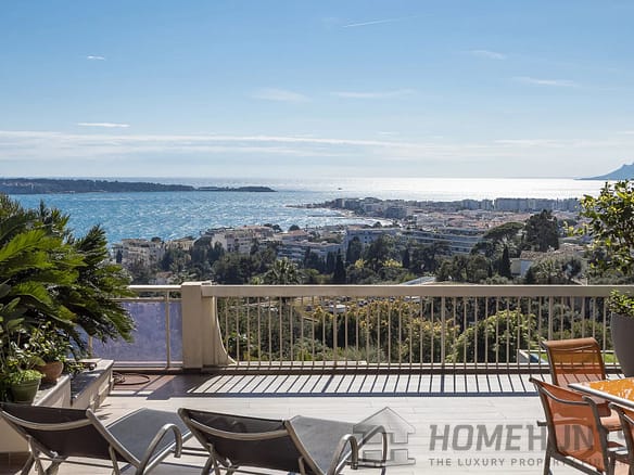 4 Bedroom Apartment in Cannes 9