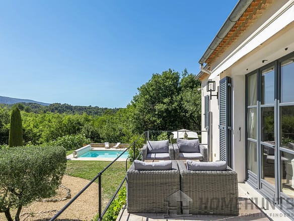 4 Bedroom Villa/House in Menerbes 28
